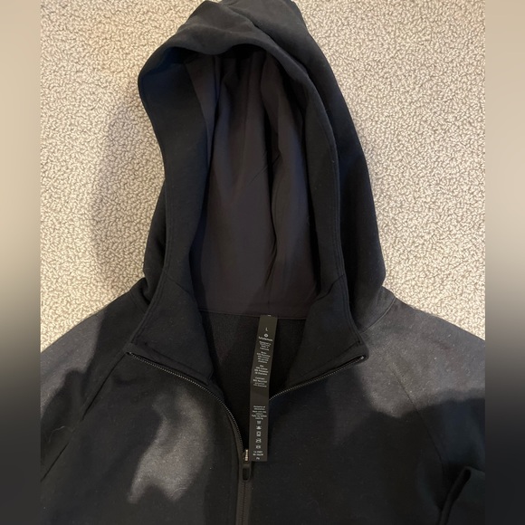 Lululemon men’s zip up - Picture 2 of 2